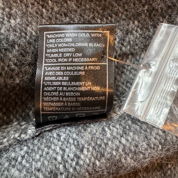 Steve Madden Charcoal Gray Knit Vest & Skirt Set | Size M | - Picture 6 of 7